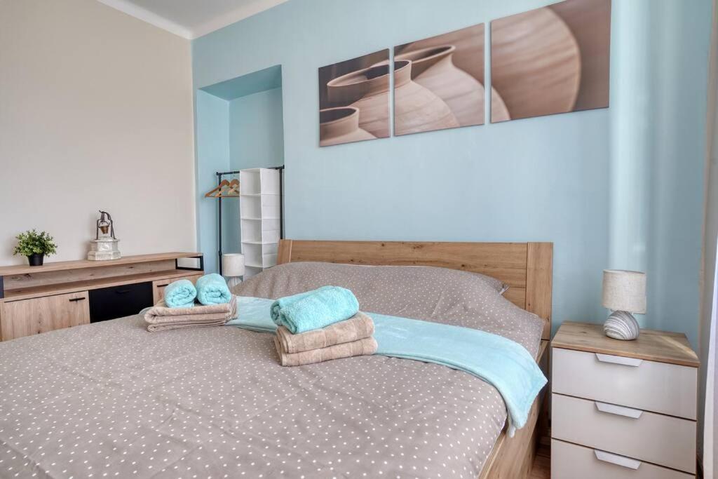 Cozy Modern Apartment Fiume Esterno foto